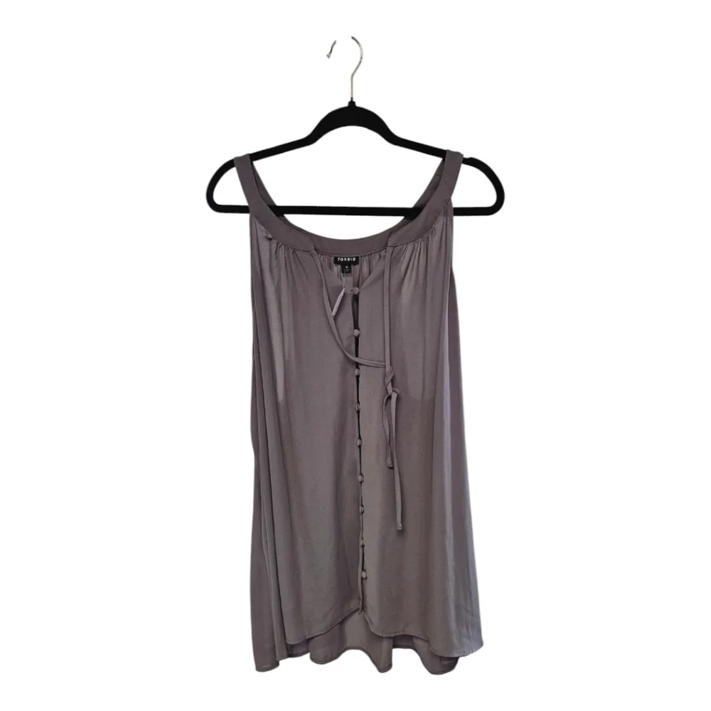 Gray Women's Top by Torrid Size 4 - Picture 2 of 4
